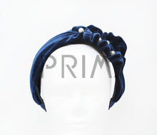 Load image into Gallery viewer, RUFFLED PEARL VELVET HEADBAND