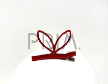 Load image into Gallery viewer, METAL WRAPPED BUTTERFLY CLIP