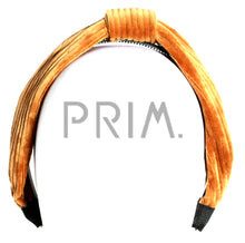 Load image into Gallery viewer, RIBBED VELOUR CENTER PINCH HEADBAND