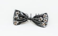 Load image into Gallery viewer, VELOUR BOW WITH METALLIC FLOWERS CLIP