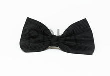 Load image into Gallery viewer, RIBBED SHIMMER BOW CLIP