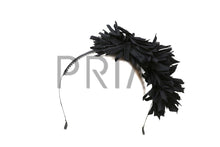 Load image into Gallery viewer, COTTON KNIT THREE POM POMS HEADBAND