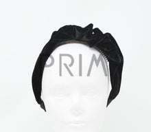 Load image into Gallery viewer, RUFFLED PEARL VELVET HEADBAND