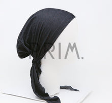 Load image into Gallery viewer, AHEAD PRETIED WITH SCATTERED FOIL