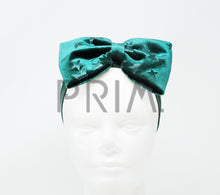 Load image into Gallery viewer, VELVET STAR BOW BABY HEADBAND
