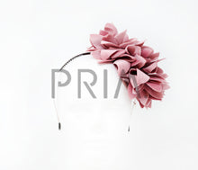Load image into Gallery viewer, DOUBLE SIDE FLOWER WITH BUTTON HEADBAND