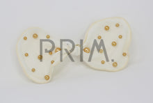 Load image into Gallery viewer, SCATTERED PEARLS BOW CLIP