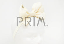 Load image into Gallery viewer, BURLAP STANDING BOW BABY HEADBAND