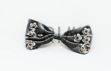 Load image into Gallery viewer, VELOUR BOW WITH METALLIC FLOWERS CLIP