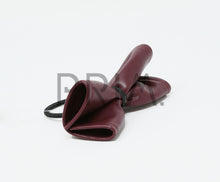 Load image into Gallery viewer, BUTTERFLY LEATHER CLIP