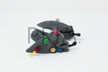 Load image into Gallery viewer, POM POM BANANA CLIP