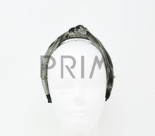 Load image into Gallery viewer, VELVET STAR KNOT HEADBAND