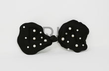 Load image into Gallery viewer, SCATTERED PEARLS BOW CLIP