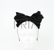 Load image into Gallery viewer, VELVET BLISS HEADBAND