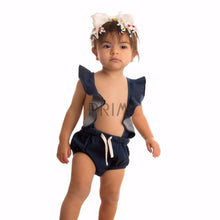 Load image into Gallery viewer, HEIRLOOMS STRINGY BOW PEARLS BABY BANDS