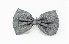 Load image into Gallery viewer, RIBBED SHIMMER BOW CLIP