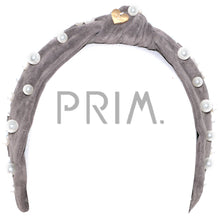 Load image into Gallery viewer, VELVET KNOT WITH PEARLS