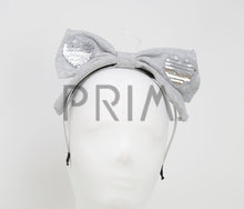 Load image into Gallery viewer, TWO WAY SEQUIN HEART BOW HEADBAND