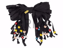 Load image into Gallery viewer, HEIRLOOMS STRINGY BOW PEARLS CLIP