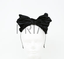 Load image into Gallery viewer, VELVET BLISS HEADBAND