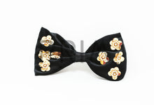 Load image into Gallery viewer, VELOUR BOW WITH METALLIC FLOWERS CLIP