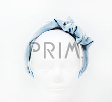Load image into Gallery viewer, RUFFLED PEARL VELVET HEADBAND