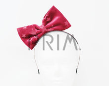 Load image into Gallery viewer, VELVET STAR BOW HEADBAND