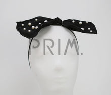 Load image into Gallery viewer, SCATTERED PEARLS BOW BABY HEADBAND