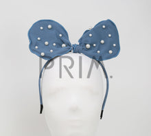 Load image into Gallery viewer, SCATTERED PEARLS BOW HEADBAND