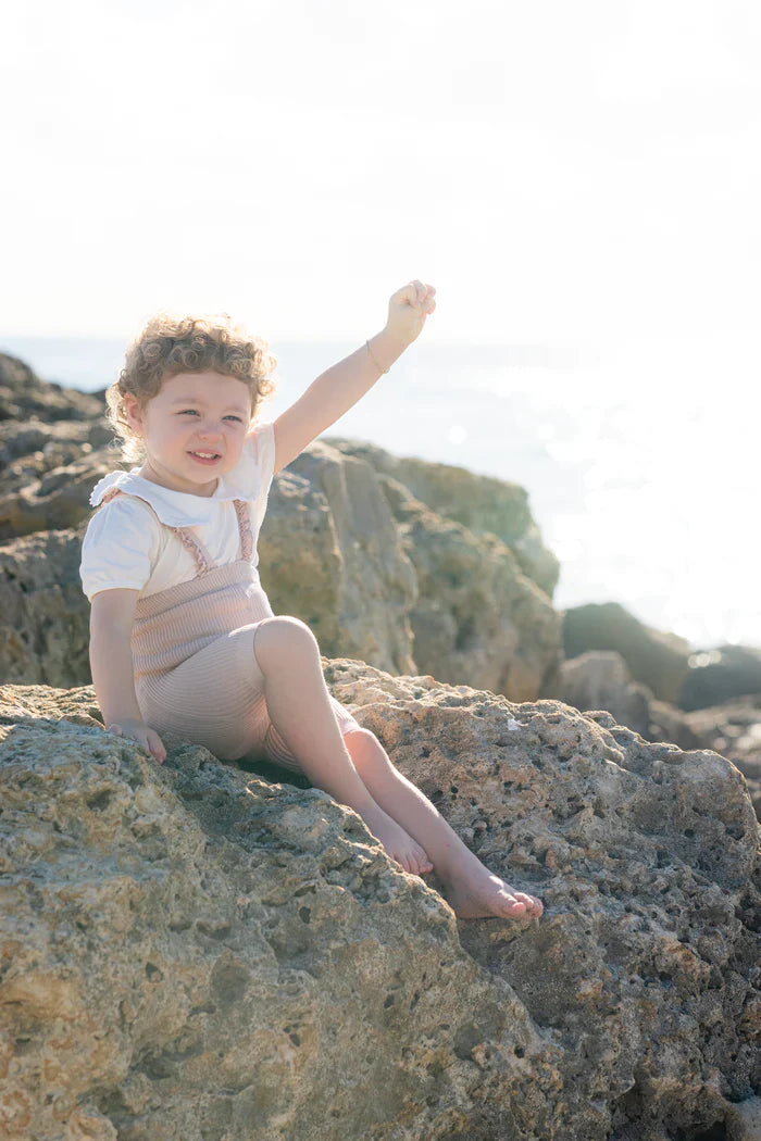 overall ribbed ruffle short