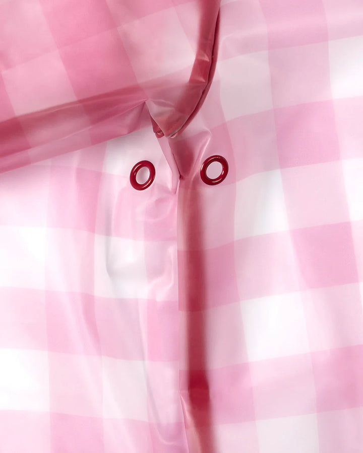 raincoat checkmate w pouch