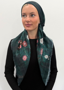 headscarf open tail flower