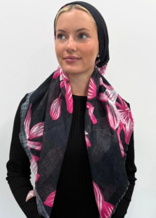 headscarf open bold large flower