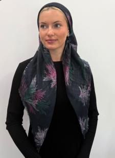 headscarf closed big bunch