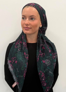 headscarf closed scattered flowers