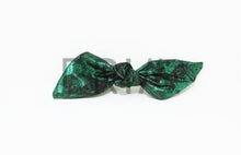 Load image into Gallery viewer, METALLIC LEATHER BOW CLIP
