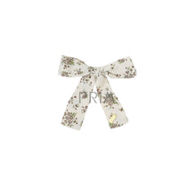 Load image into Gallery viewer, HEIRLOOMS DAINTY FLORAL MEDIUM BOW
