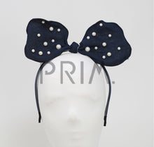 Load image into Gallery viewer, SCATTERED PEARLS BOW HEADBAND
