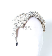Load image into Gallery viewer, DACEE LACE BOW HEADBAND
