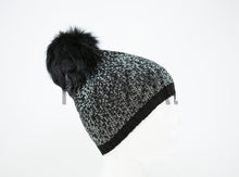 Load image into Gallery viewer, OMBRE LUREX POM POM HAT
