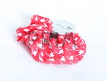Load image into Gallery viewer, HOUNDSTOOTH SCRUNCHY
