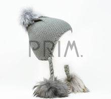 Load image into Gallery viewer, TRIPLE POM POM HAT
