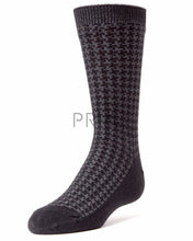 Load image into Gallery viewer, MEMOI BOYS HOUNDSTOOTH BOYS DRESS SOCK
