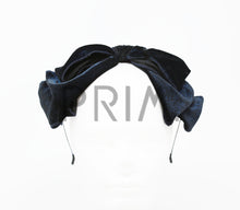 Load image into Gallery viewer, GOLD STRIPE BOW HEADBAND

