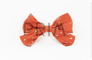 SMALL PAINT SPLASHES BOW CLIP