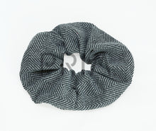 Load image into Gallery viewer, DACEE HEATHERED KNIT SCRUNCHY
