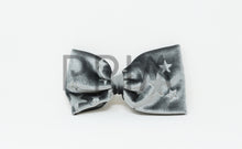 Load image into Gallery viewer, VELVET STAR BOW CLIP
