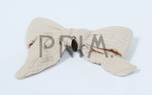Load image into Gallery viewer, DACEE MUSLIN BOW MEDIUM CLIP
