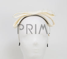 Load image into Gallery viewer, LAYERED BOW WITH PEARLS HEADBAND
