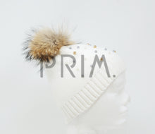 Load image into Gallery viewer, PEARL POM POM HAT
